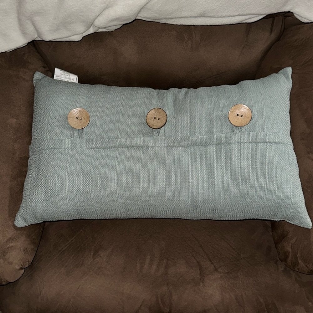Throw pillow
